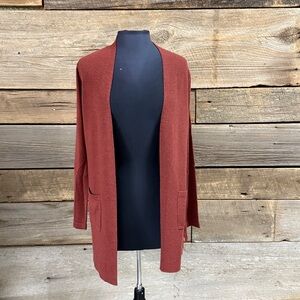 NWOT Orvis Merino Wool cardigan with patch pockets